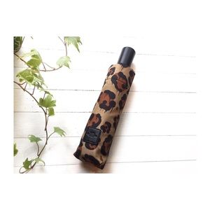 🌟GENTLY USED 🌟COACH LEOPARD PRINT UMBRELLA🌂😍